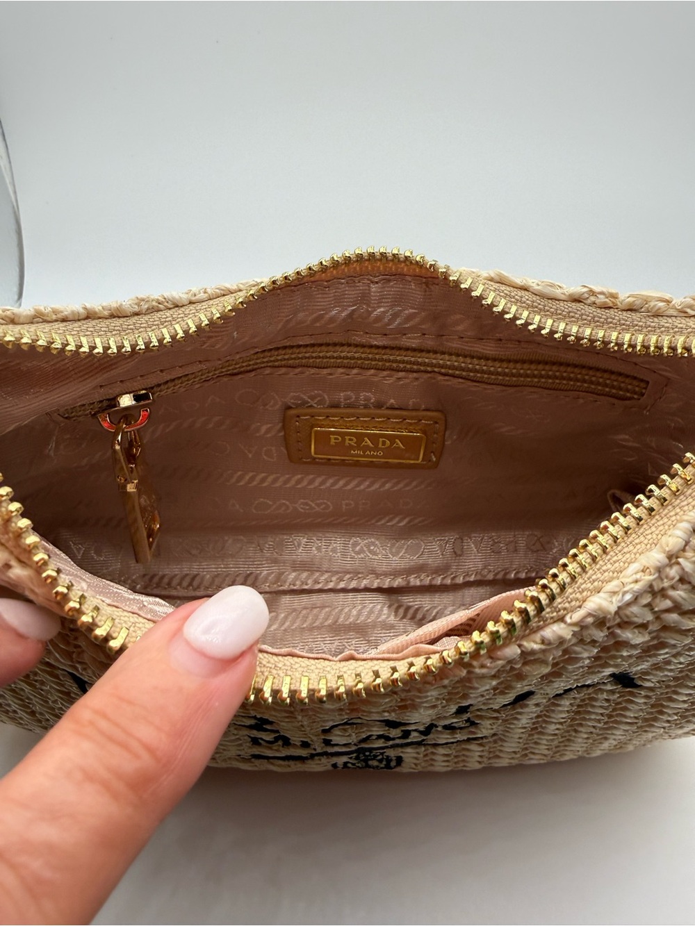 Source Unknown Prada Milano Beige Woven Crossbody Bag with Pouch - Picture 5 of 6